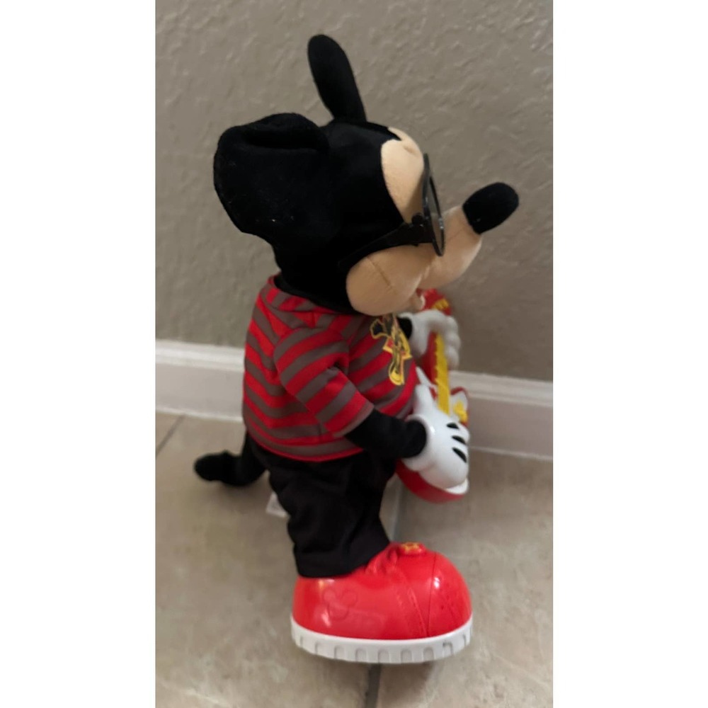 Fisher Price Disney’s Rock Star Mickey Mouse - Picture 11 of 16